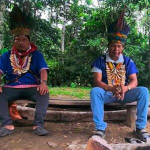 hermanos taitas en la ceremonia del yagé